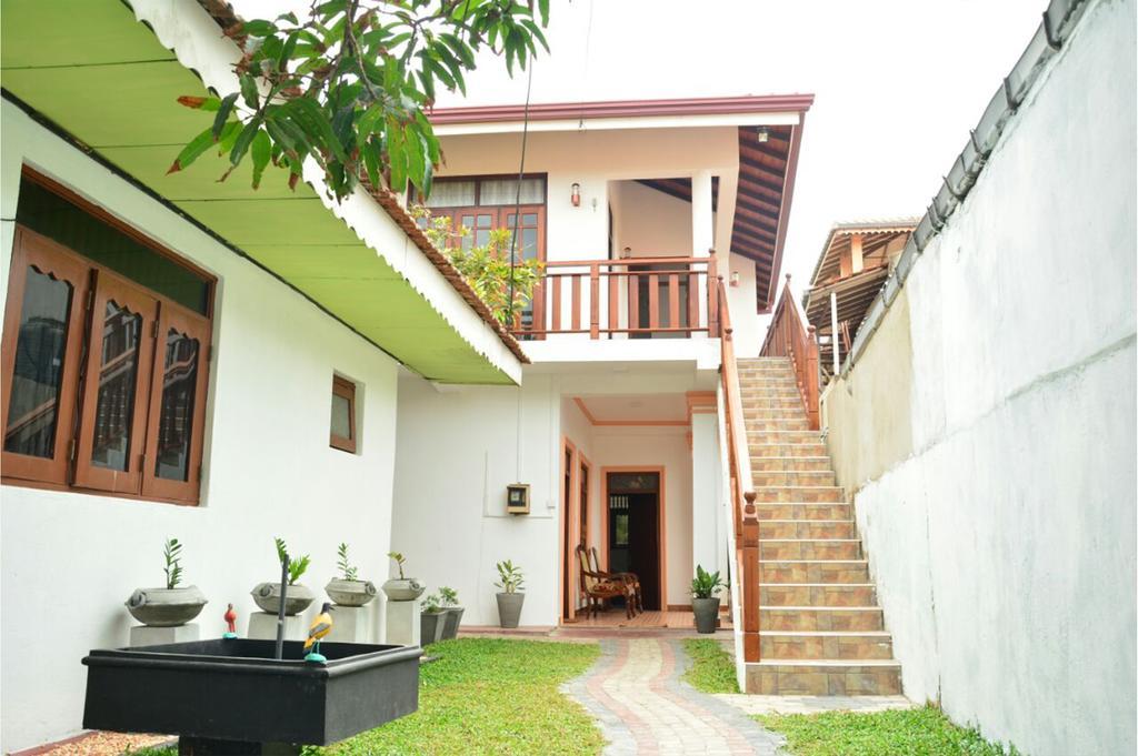Hotel Tropical Garden Negombo Exterior foto